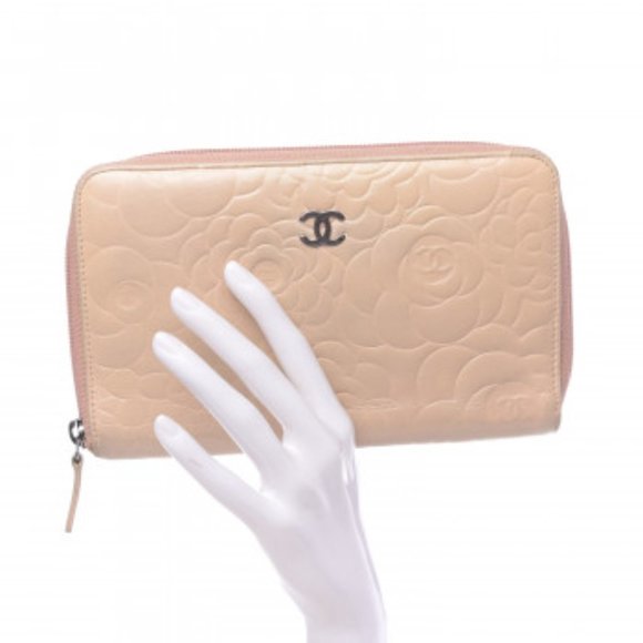 CHANEL Handbags - Authentic CHANEL Lambskin Organizer Wallet